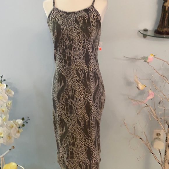 Ivtro Leopard Print Spaghetti women dress Gray& white colour round neck slim fit - Picture 7 of 7